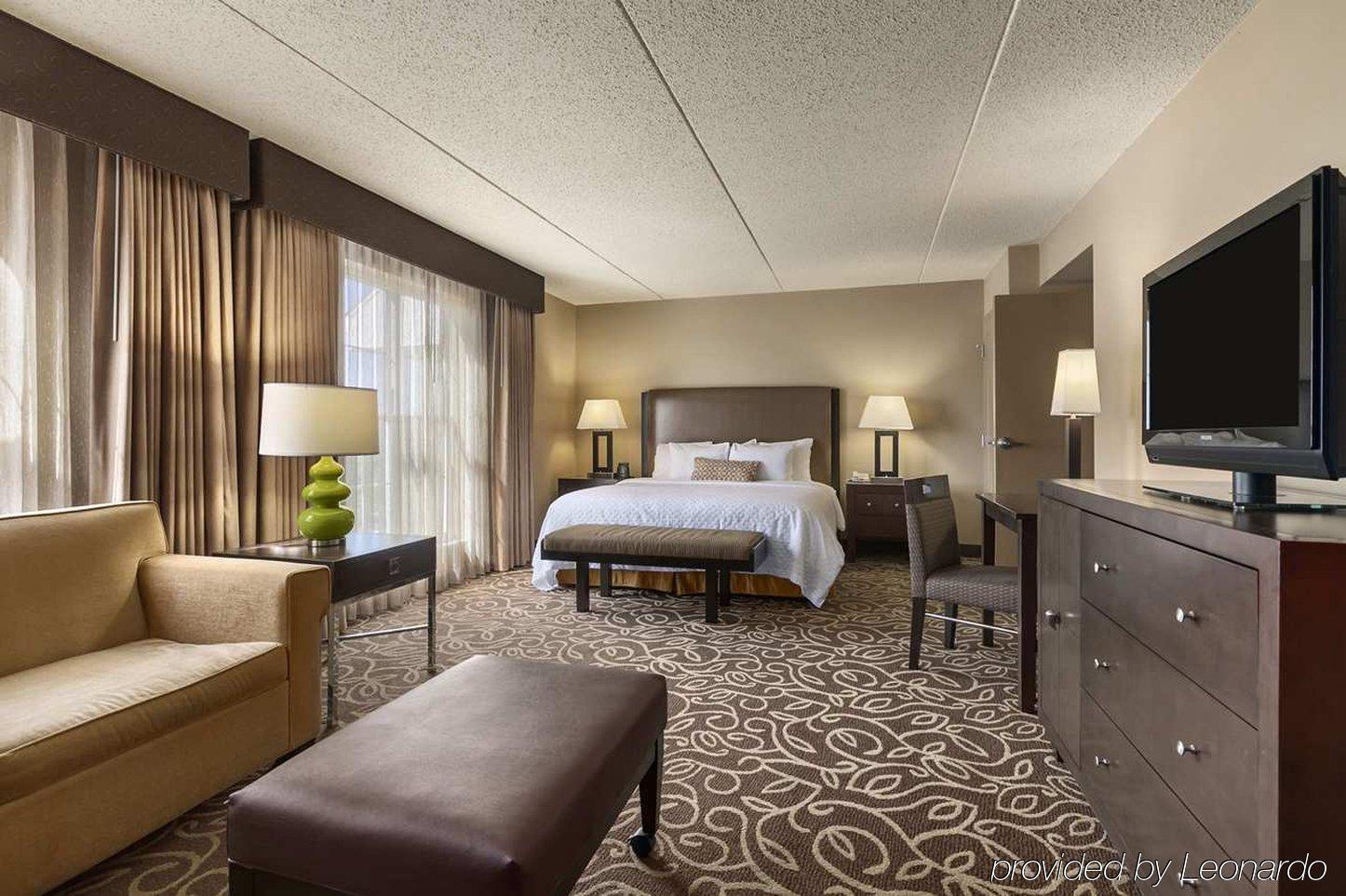 Embassy Suites Pittsburgh - International Airport Coraopolis Ngoại thất bức ảnh